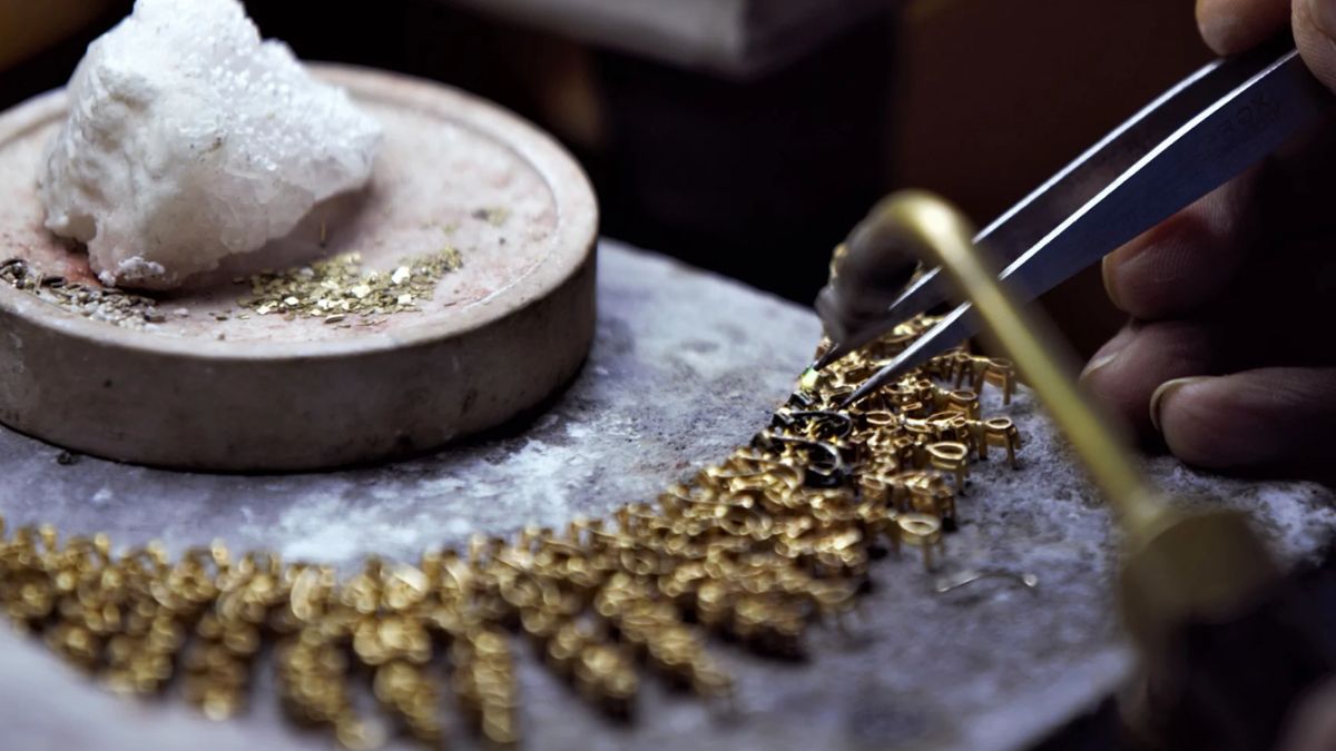 Gold Prices Remain Flat as US Fed Holds Interest Rates: What's Next for Investors?